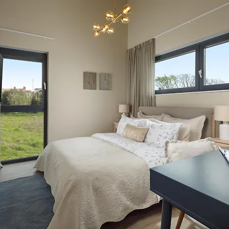 Casa Bella Vita - 3 Bedrooms,Large Private Swim Spa And Entertainment Room Holiday home *